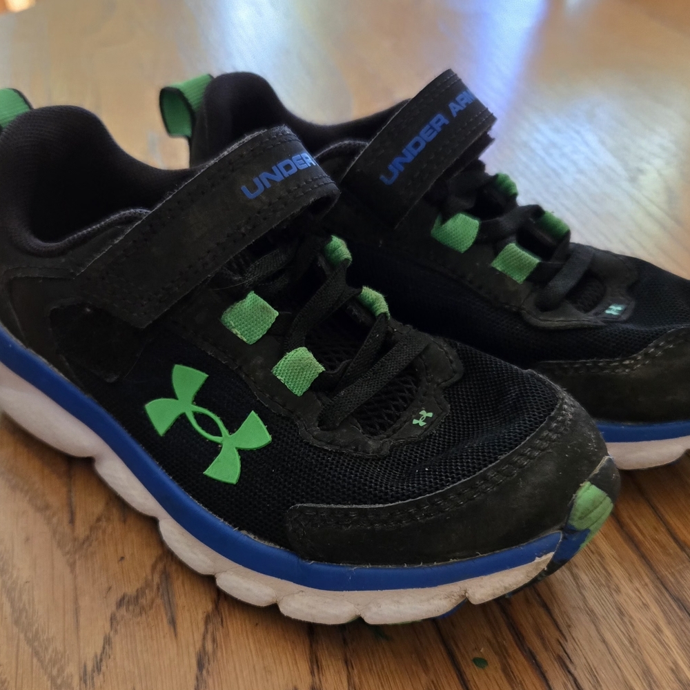 Under Armour Kids Assert 9 AC Running Shoes